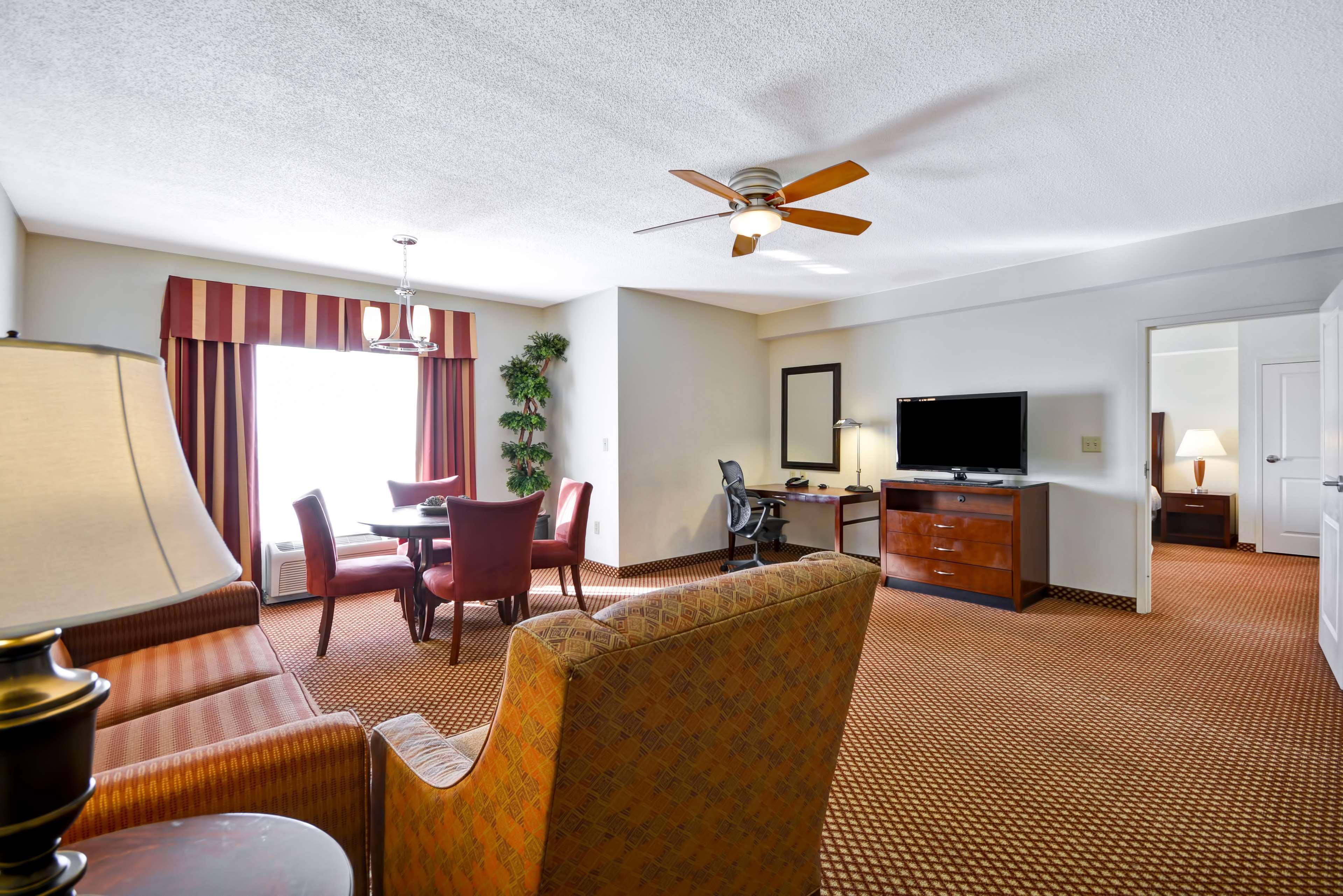 Hilton Garden Inn Tampa Riverview Брандон Экстерьер фото
