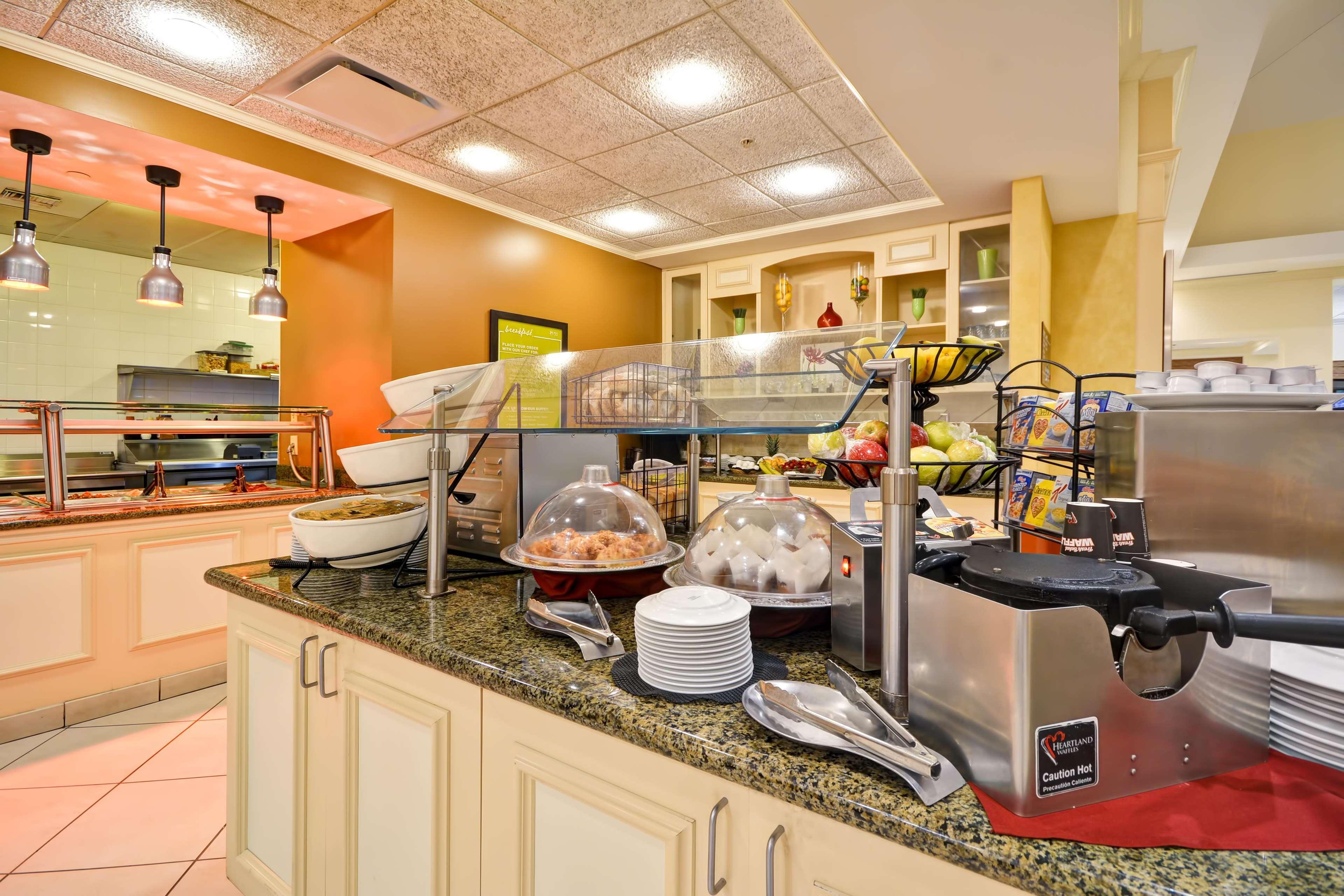Hilton Garden Inn Tampa Riverview Брандон Экстерьер фото