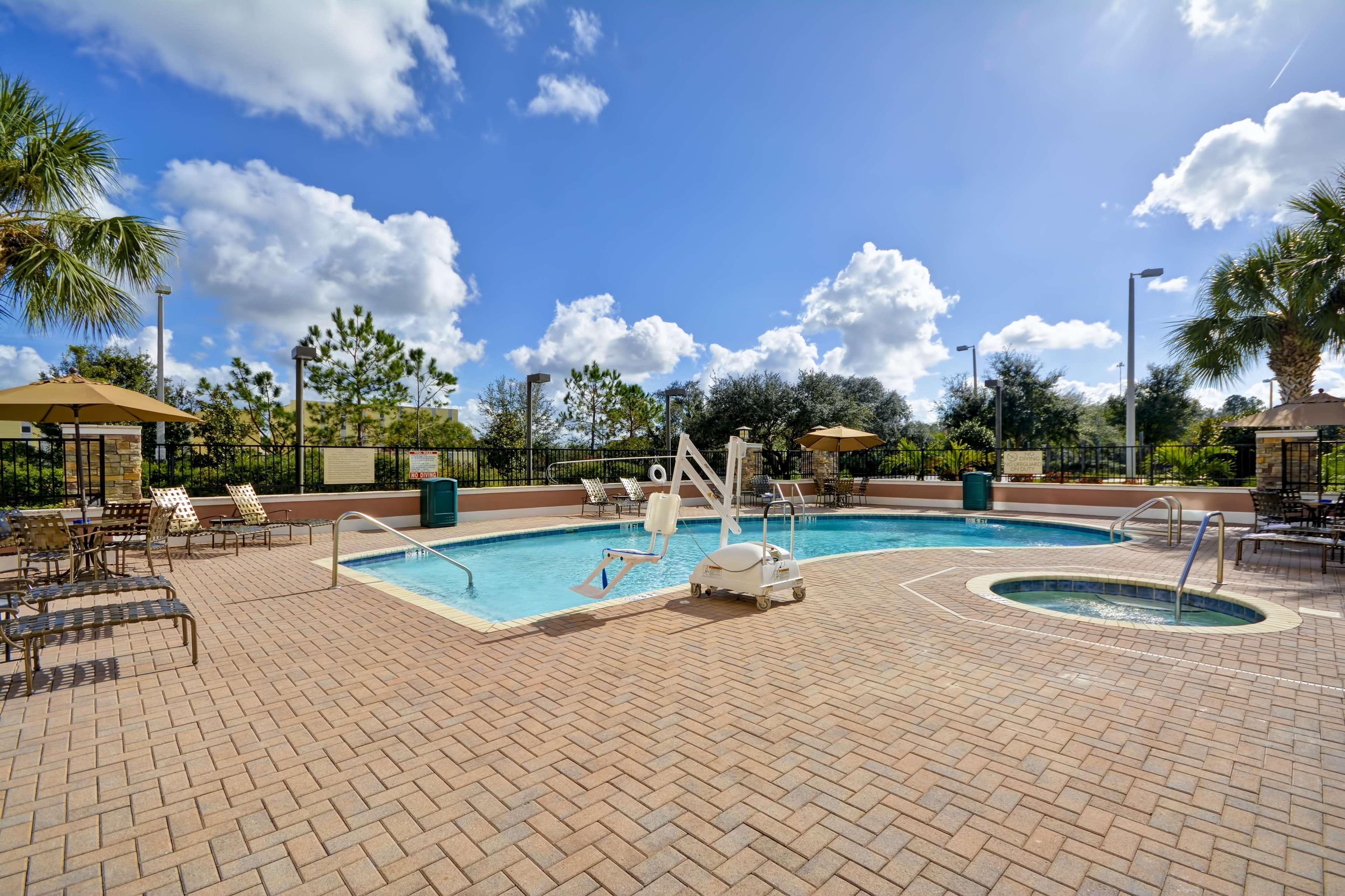 Hilton Garden Inn Tampa Riverview Брандон Экстерьер фото
