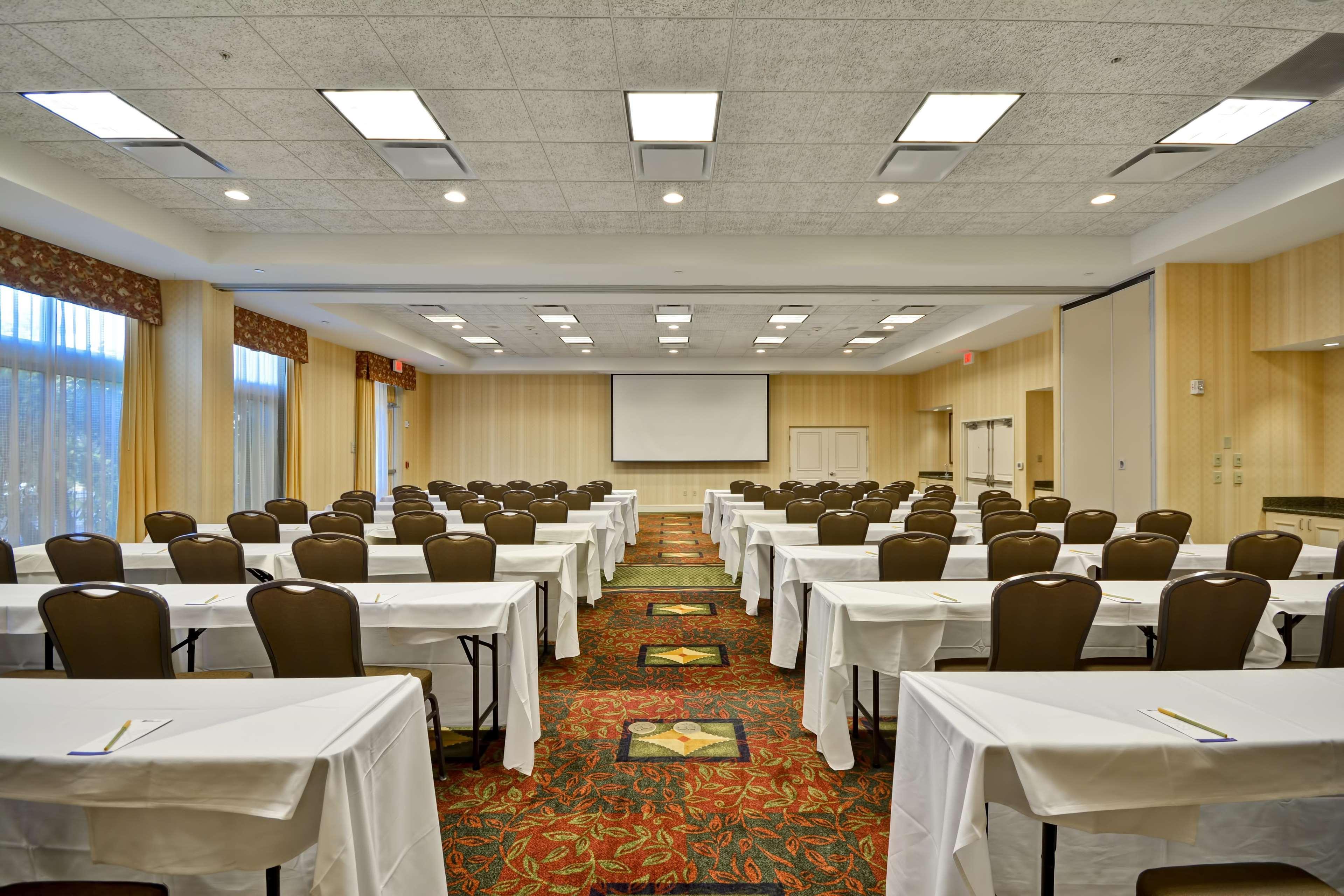 Hilton Garden Inn Tampa Riverview Брандон Экстерьер фото